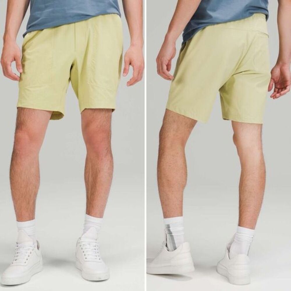 Lululemon Bowline Short 8" Stretch Ripstop in Dew Green Size M